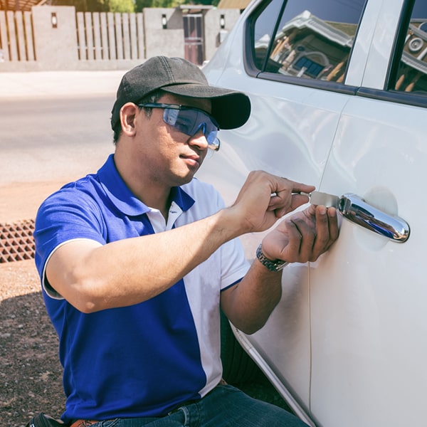 nuestra área de servicio para la cerrajería de autos incluye toda la ciudad y sus alrededores